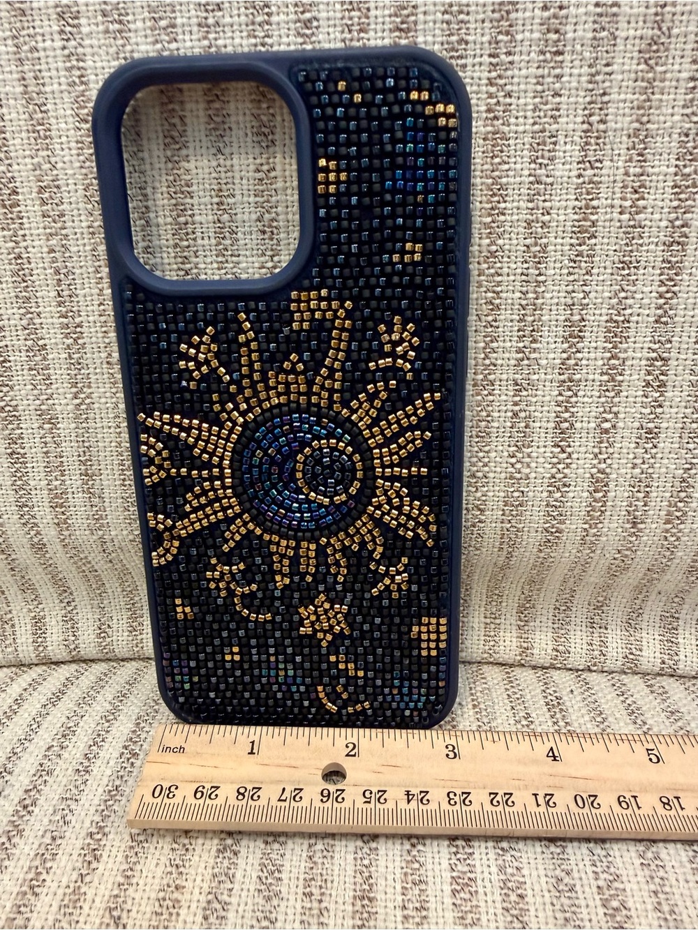 Beaded navy moon phone case 16 Pro Max in like new condition #beaded #celestial - Picture 5 of 6